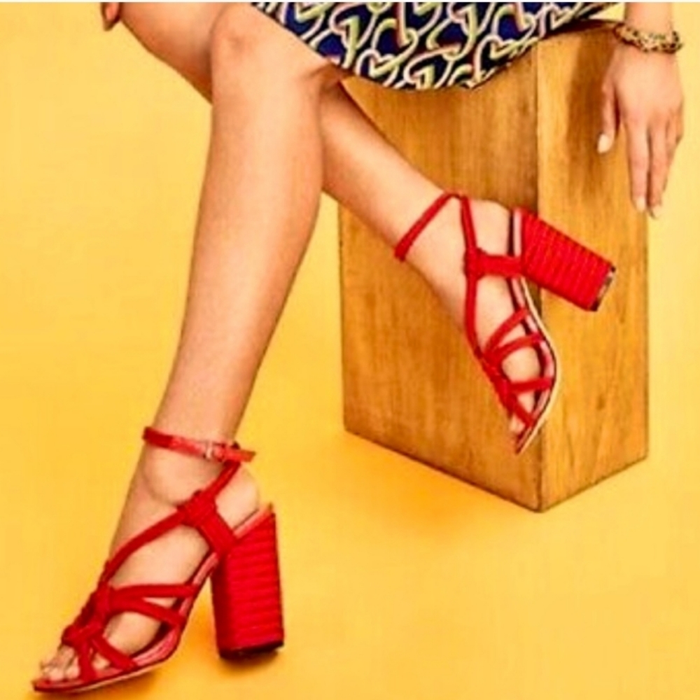 Cabi Tiptoe Rope Hibiscus Red size 8
